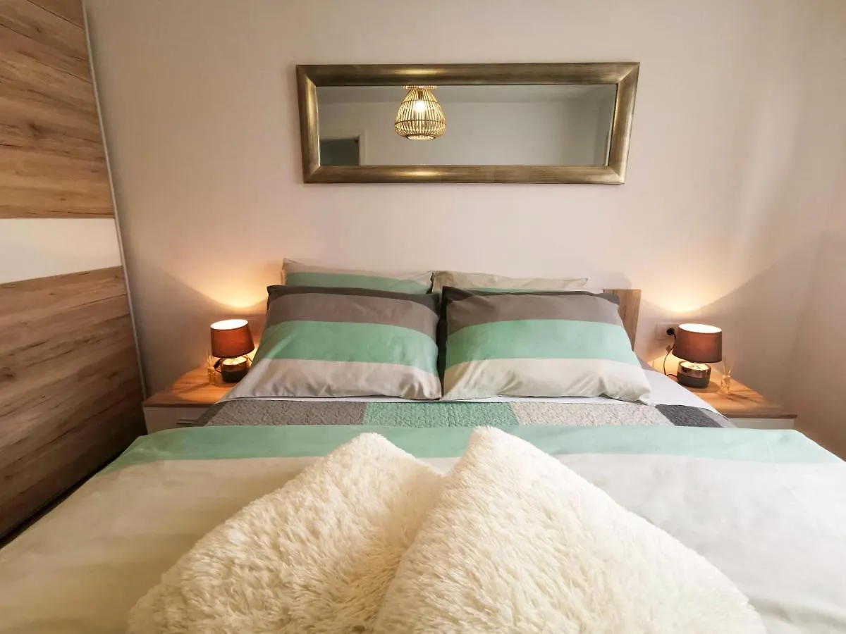 Apartment P&M Pula 0*,  Croacia